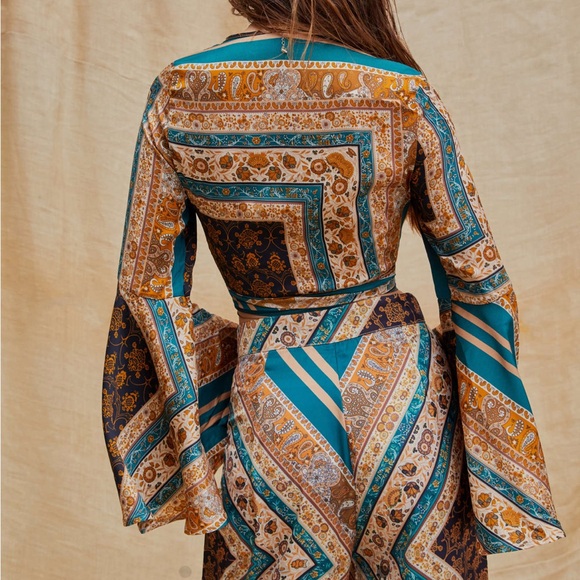 Tie top - Picture 2 of 8